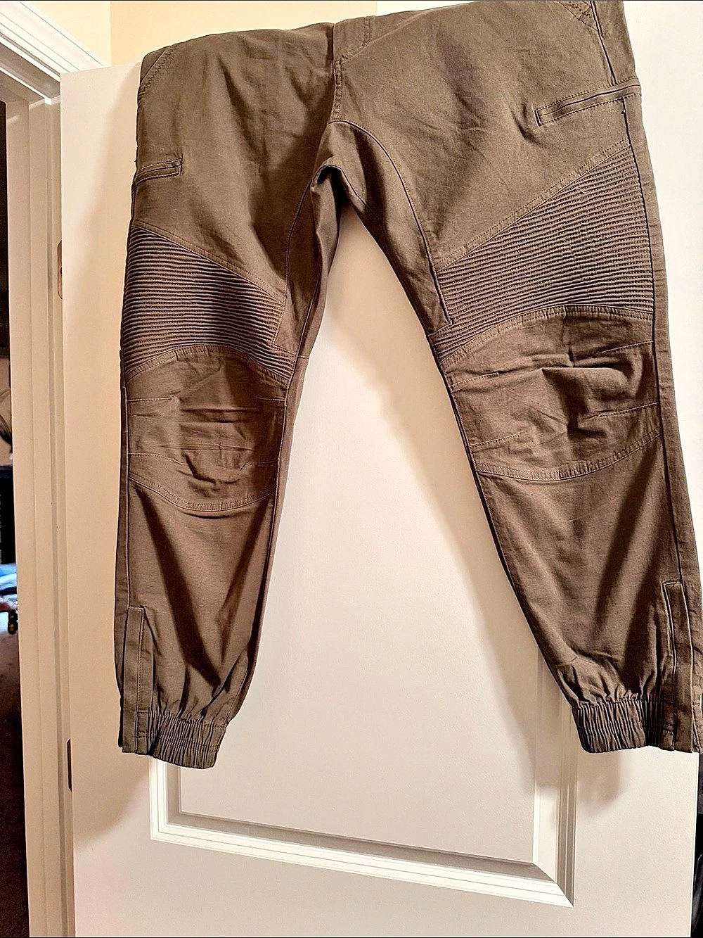 Urban Jogger Cargo Jogger Pants in Brown Size 38 L